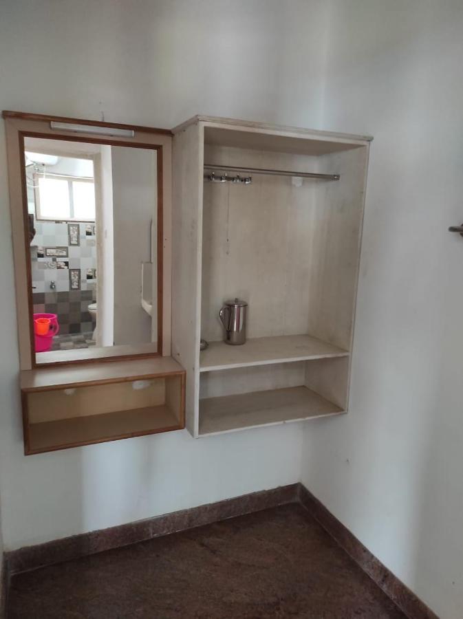 Sabari Residency Hotel Vālpārai Kültér fotó
