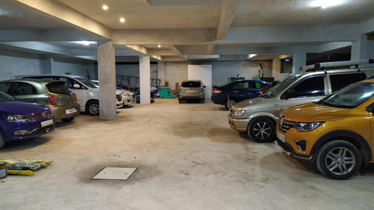 Sabari Residency Hotel Vālpārai Kültér fotó